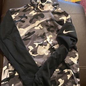 Boys L Joggers and Boys XL Hoodies Nike and Under Armor